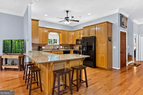 Kitchen - 414 Mulkey Dr, Murphy, NC 28906 photo 2 of 7