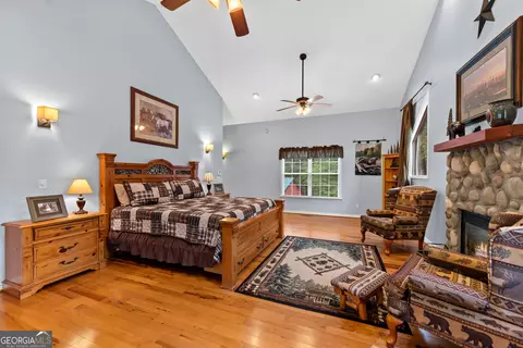 Bedroom - 414 Mulkey Dr, Murphy, NC 28906 photo 7 of 9
