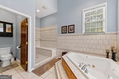 Bath - 414 Mulkey Dr, Murphy, NC 28906 photo 3 of 7