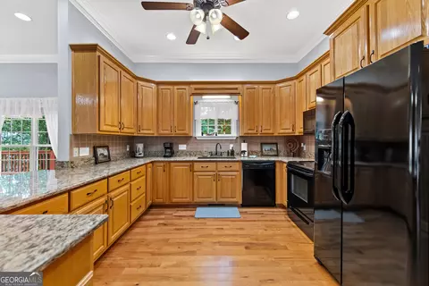 Kitchen - 414 Mulkey Dr, Murphy, NC 28906 photo 7 of 7