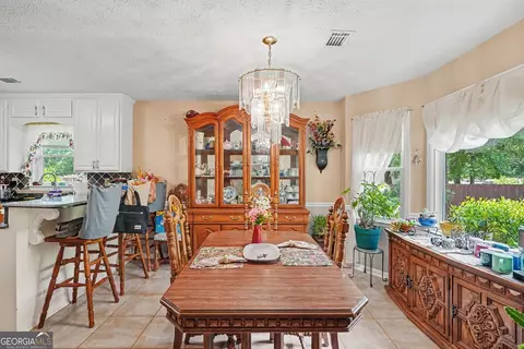 Dining - 90 Dailey Walk, Mcdonough, GA 30253 photo 2 of 2