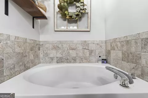 Bath - 2777 Chickadee Dr, Monroe, GA 30655 photo 4 of 5