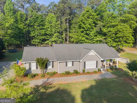 Exterior - 2777 Chickadee Dr, Monroe, GA 30655 photo 3 of 9