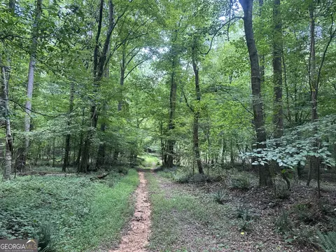 360 Happy Hollow Rd, Comer, GA 30629 photo 3