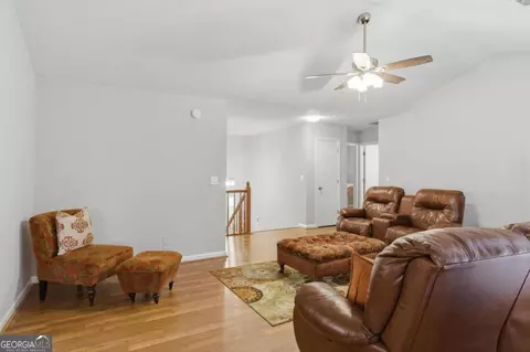 4281 E Meadow Dr, Duluth, GA 30096 photo 5