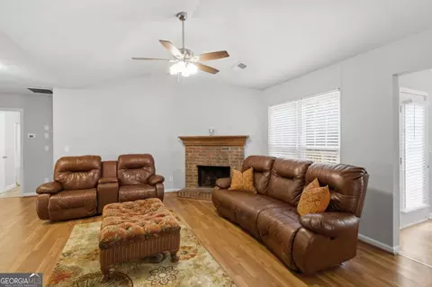 4281 E Meadow Dr, Duluth, GA 30096 photo 3