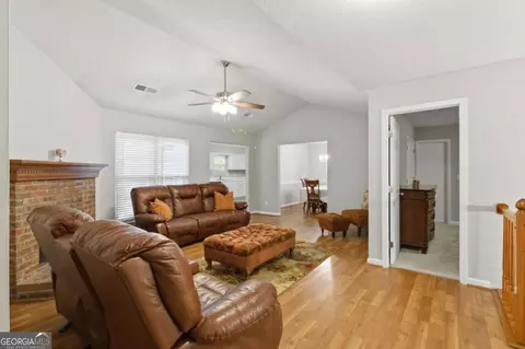 4281 E Meadow Dr, Duluth, GA 30096 photo 4