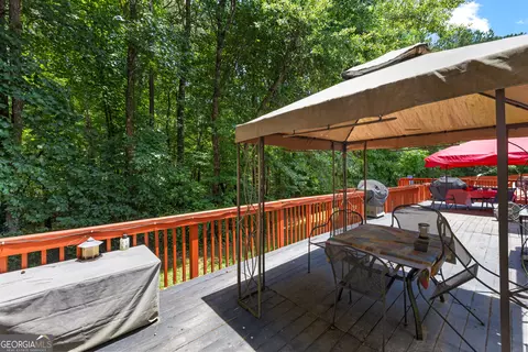 Exterior - 333 Cascade Ct, Hampton, GA 30228 photo 3 of 6