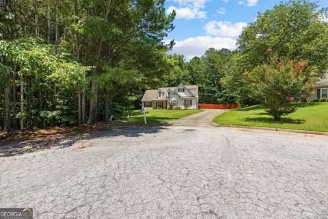 Exterior - 333 Cascade Ct, Hampton, GA 30228 photo 6 of 6