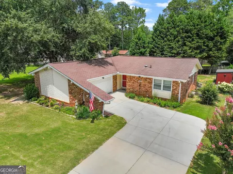 6068 Fairfield Dr, Morrow, GA 30260