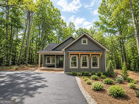 32 Tanvor Trl, Cleveland, GA 30528