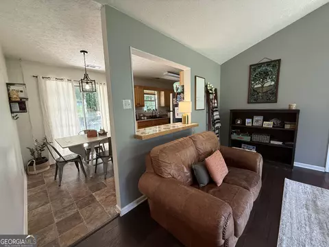 425 Hampton Green Dr, Lagrange, GA 30240 photo 12