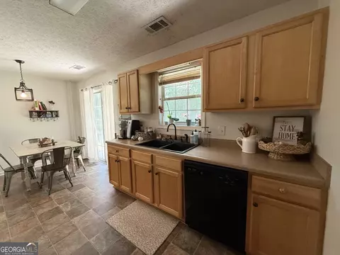 425 Hampton Green Dr, Lagrange, GA 30240 photo 18