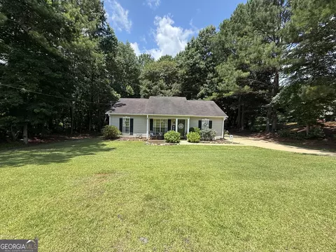 425 Hampton Green Dr, Lagrange, GA 30240 photo 3