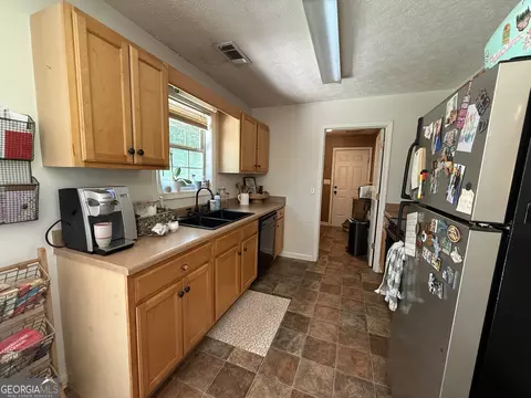 425 Hampton Green Dr, Lagrange, GA 30240 photo 19