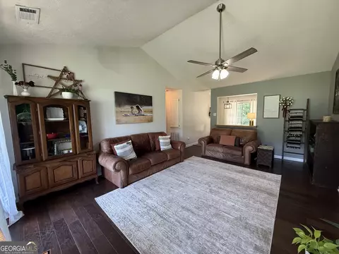 425 Hampton Green Dr, Lagrange, GA 30240 photo 8