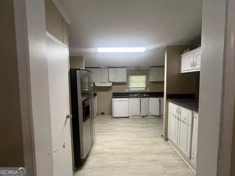 Kitchen - 627 Sanders Rd, Hull, GA 30646 photo 2 of 2