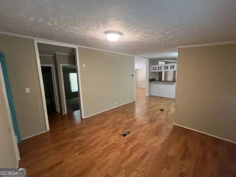 Living - 627 Sanders Rd, Hull, GA 30646 photo 5 of 10