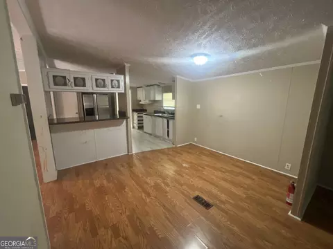 Living - 627 Sanders Rd, Hull, GA 30646 photo 3 of 10