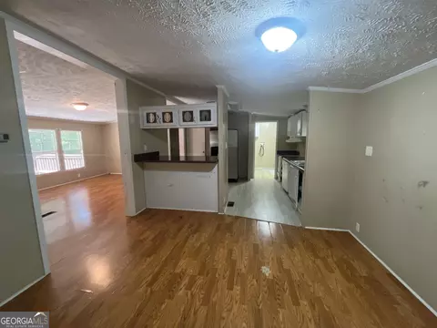 Living - 627 Sanders Rd, Hull, GA 30646 photo 1 of 10
