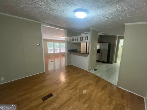 Living - 627 Sanders Rd, Hull, GA 30646 photo 2 of 10