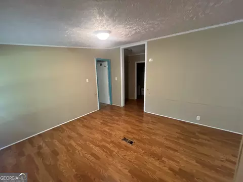 Living - 627 Sanders Rd, Hull, GA 30646 photo 6 of 10