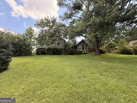 701 Victoria Ct, Woodstock, GA 30189