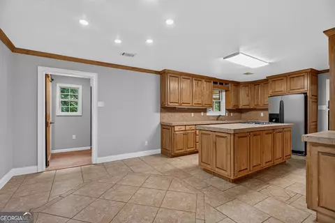 Kitchen - 150 Glenda Dr, Lagrange, GA 30241 photo 1 of 6
