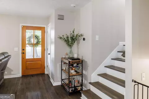 483 Whispering Oaks Dr, Statham, GA 30666