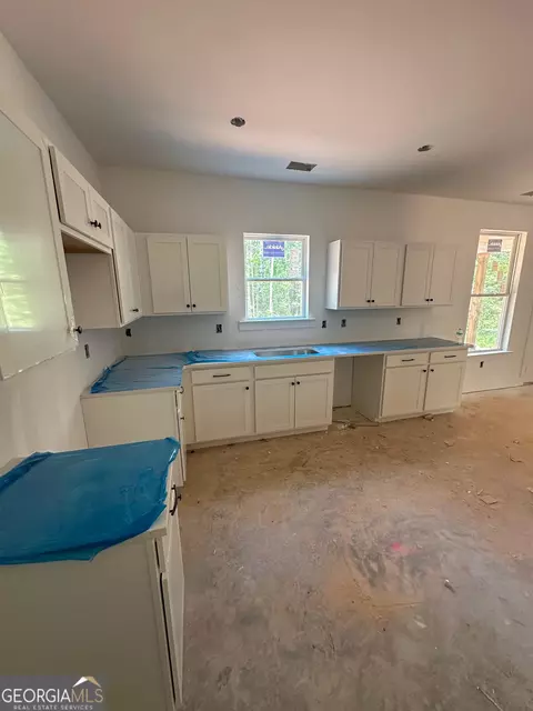 Kitchen - 591 Buster Brown Rd, Jackson, GA 30233 photo 1 of 1