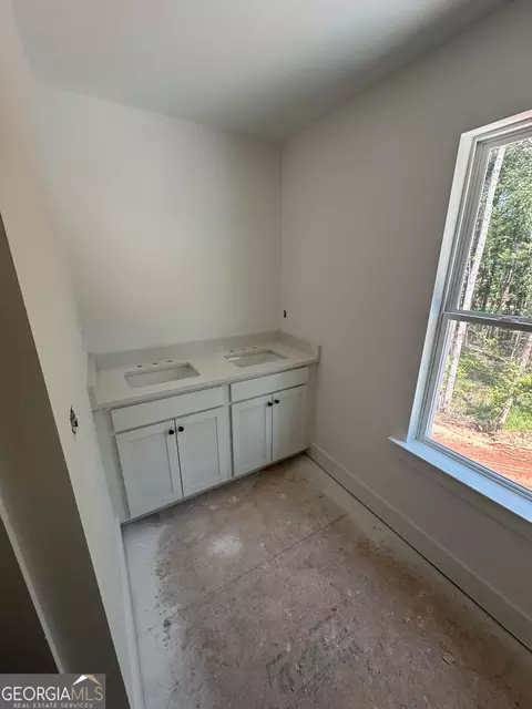 Bath - 591 Buster Brown Rd, Jackson, GA 30233 photo 3 of 4