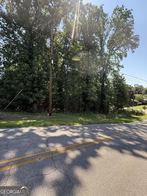 1978 Garden Dr, Gainesville, GA 30507