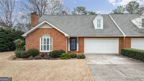 510 Brickleberry Ln, Roswell, GA 30075