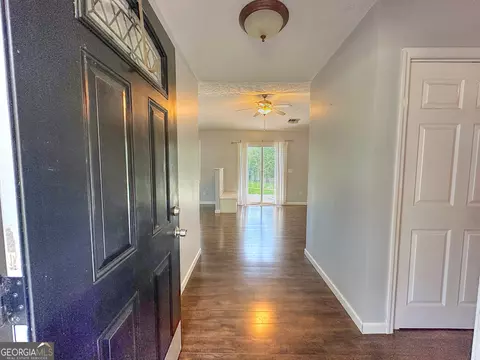 109 Ridgefield Dr, Lagrange, GA 30241 photo 3
