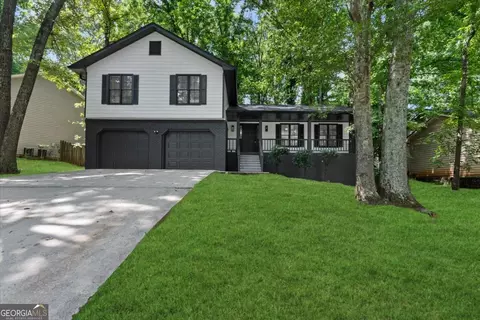 1696 Fieldgreen Overlook, Stone Mountain, GA 30088