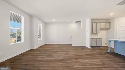Living - 455 Tate St, Monroe, GA 30655 photo 4 of 6