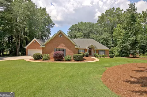 135 Pendleton Trl, Tyrone, GA 30290 photo 3