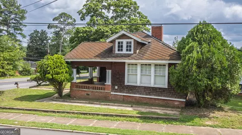 28 Johnson Ave, Manchester, GA 31816