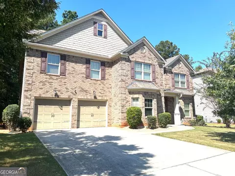 510 Summer Brooke Ln, Fairburn, GA 30213