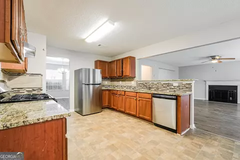 Kitchen - 11782 Registry Blvd, Hampton, GA 30228 photo 3 of 3
