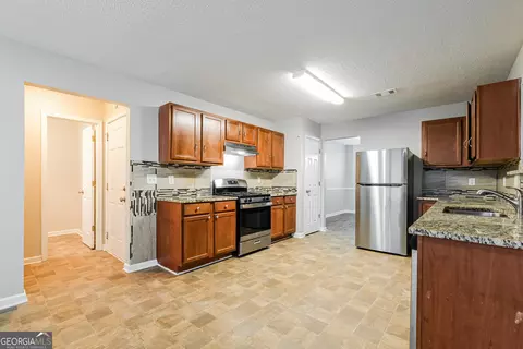 Kitchen - 11782 Registry Blvd, Hampton, GA 30228 photo 2 of 3