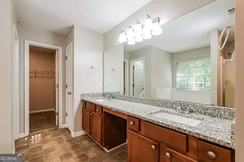 Bath - 11782 Registry Blvd, Hampton, GA 30228 photo 1 of 2