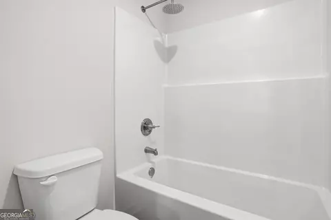 Bath - 355 Jarrett St, Fairburn, GA 30213 photo 3 of 3