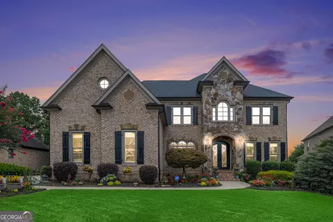 2088 Skybrooke Ct, Hoschton, GA 30548