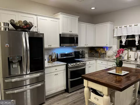 Kitchen - 436 Clematis Ct, Temple, GA 30179 photo 1 of 4