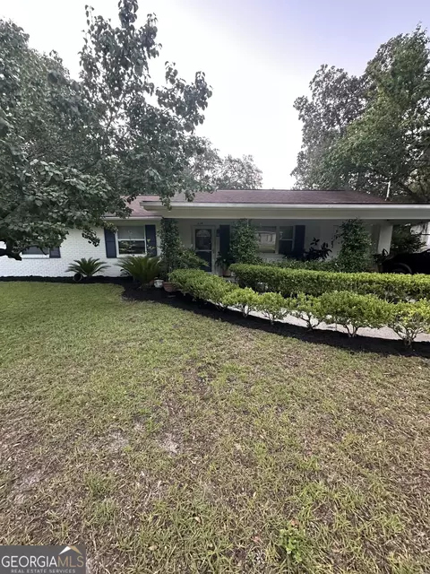 614 1st St, Hinesville, GA 31313