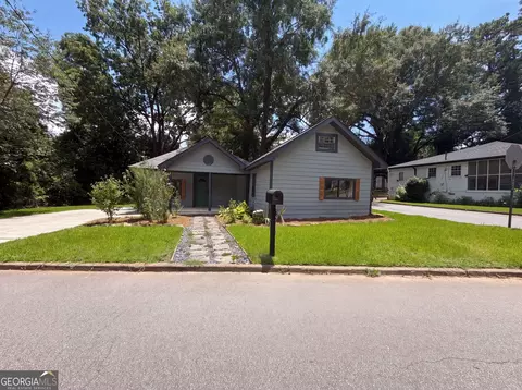 470 Oak Dr, Hapeville, GA 30354