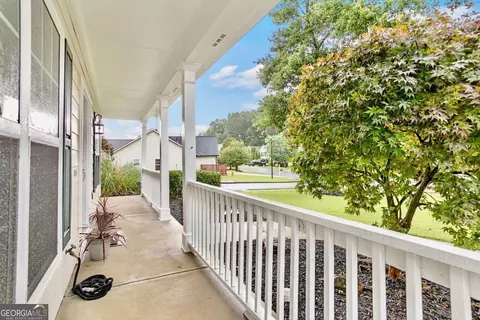 Exterior - 4026 Mcdowell Dr, Acworth, GA 30101 photo 4 of 8