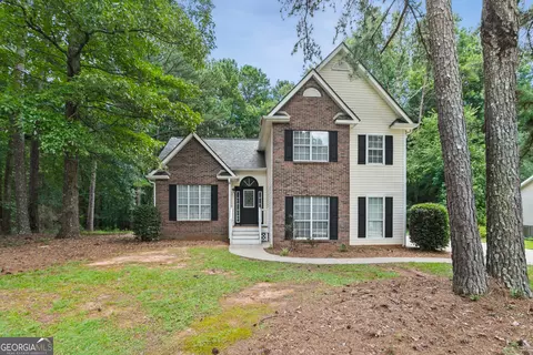 164 Bradford Station Dr, Sharpsburg, GA 30277