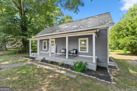 Exterior - 48 Chestnut St, Commerce, GA 30529 photo 4 of 13